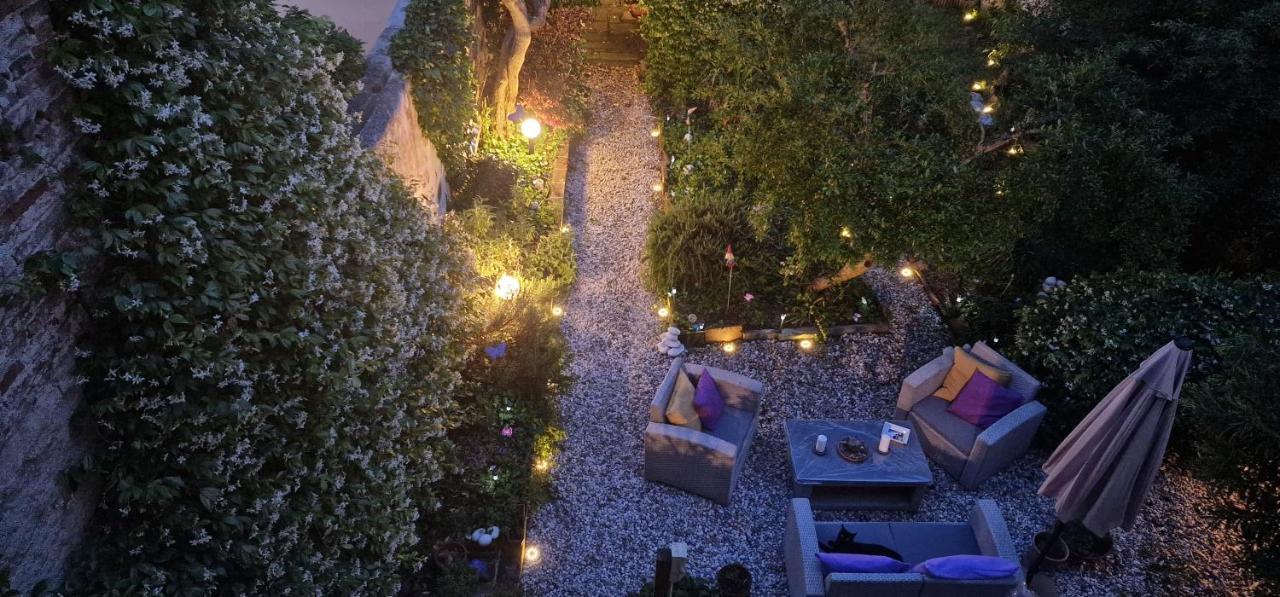 Monica Appartamento Con Giardino Al Ponte Vecchio Florence Luaran gambar